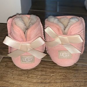 Baby UGG bow boots pink